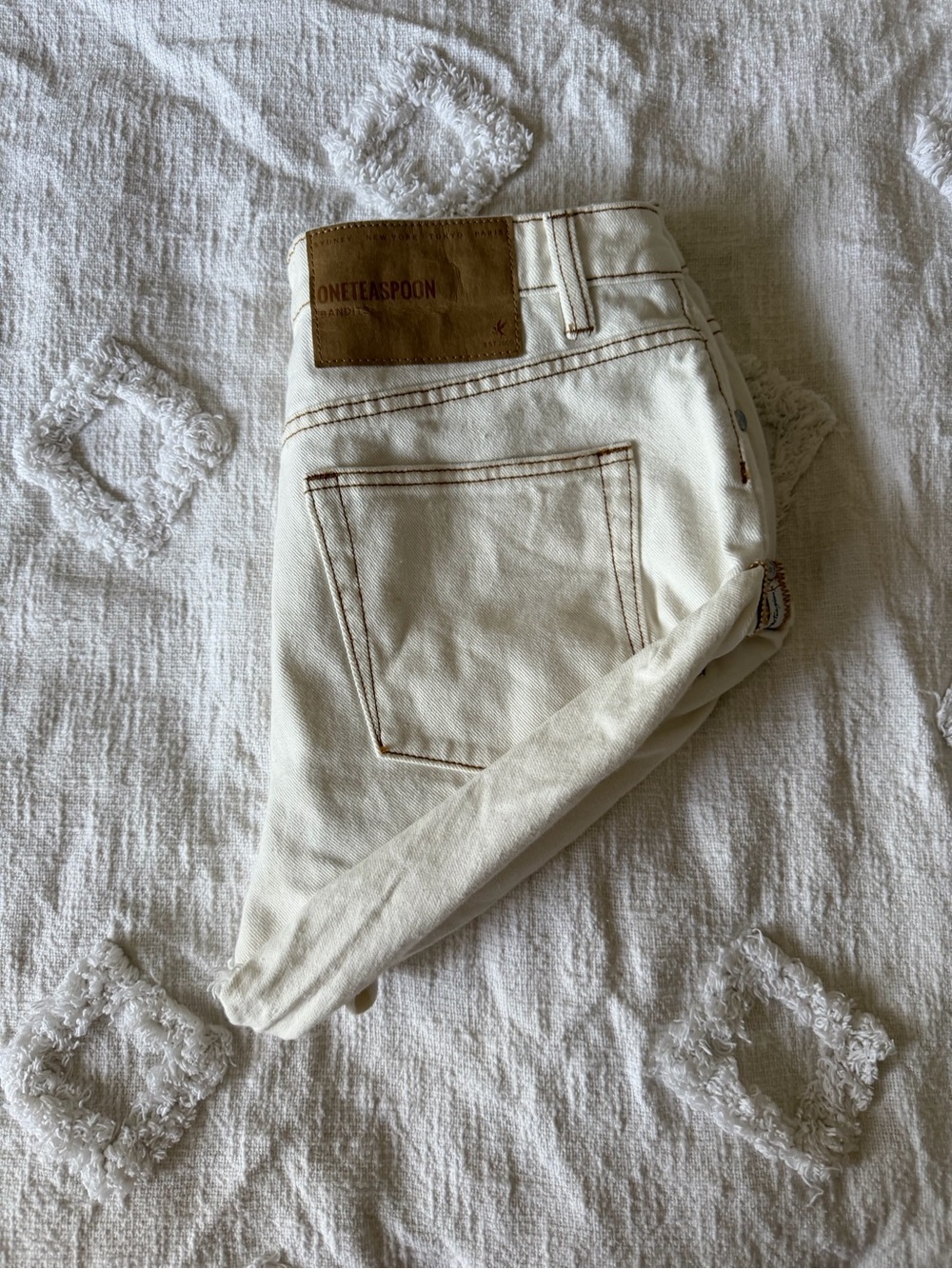 One Teaspoon Cream High-Rise Denim Jeans with Contrast Stitching